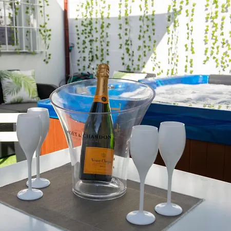 Chic Jacuzzi Y Playa Malaga